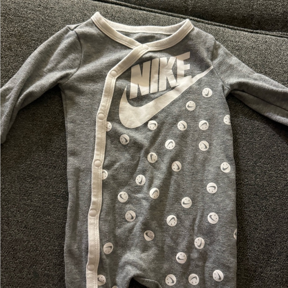 Nike Gray and White Kids Footie